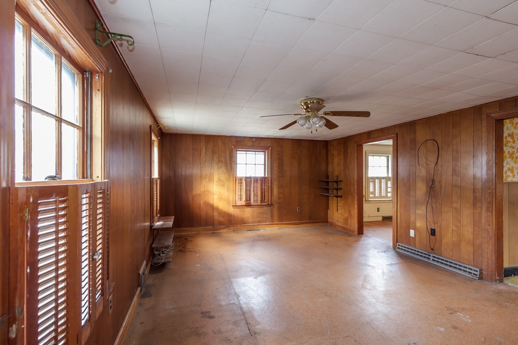 30 Springvale Road Reading, MA 01867 - Photo 11 of 37 Gallery Image 11