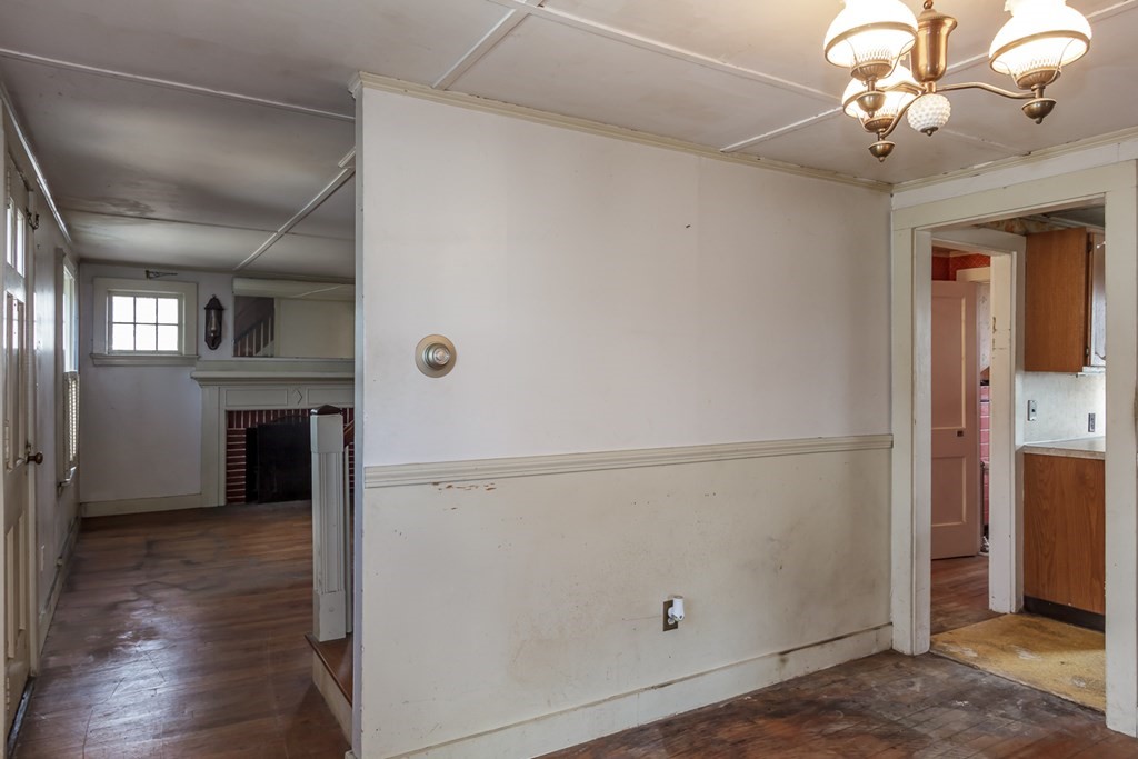 30 Springvale Road Reading, MA 01867 - Photo 16 of 37 Gallery Image 16