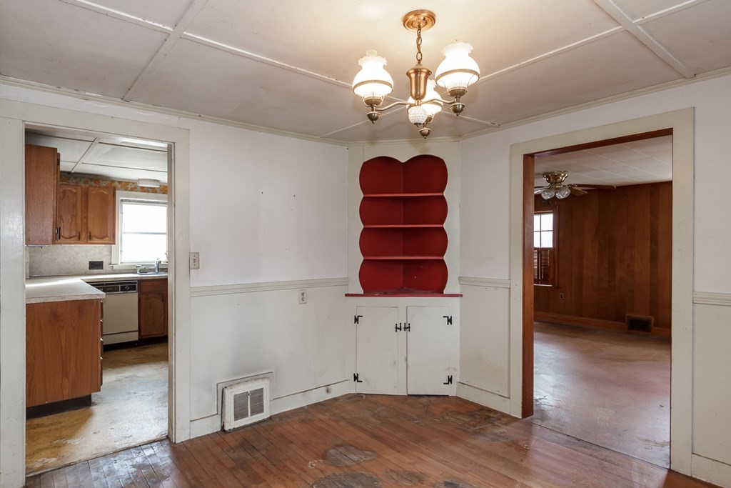 30 Springvale Road Reading, MA 01867 - Photo 17 of 37 Gallery Image 17