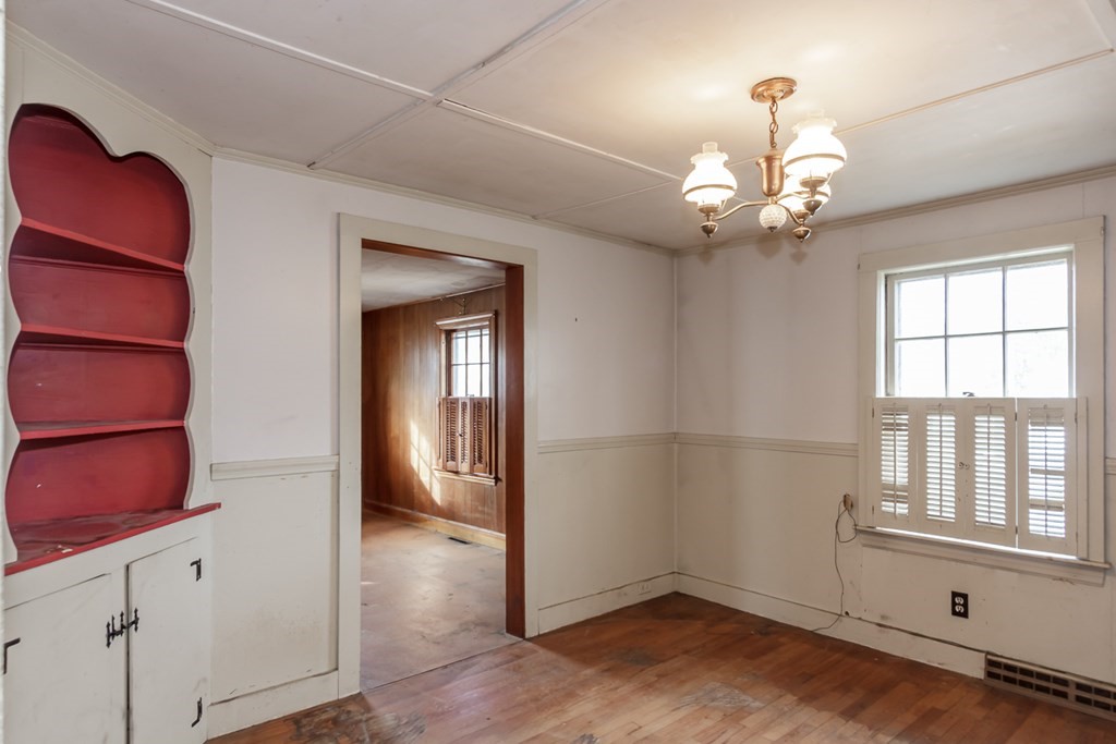 30 Springvale Road Reading, MA 01867 - Photo 18 of 37 Gallery Image 18