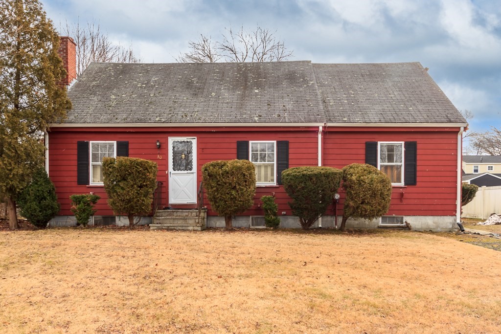30 Springvale Road Reading, MA 01867 - Photo 2 of 37 Gallery Image 2