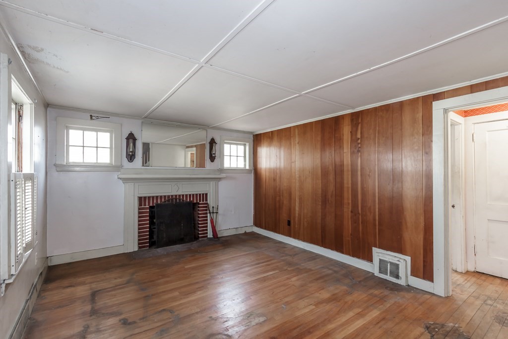30 Springvale Road Reading, MA 01867 - Photo 26 of 37 Gallery Image 26