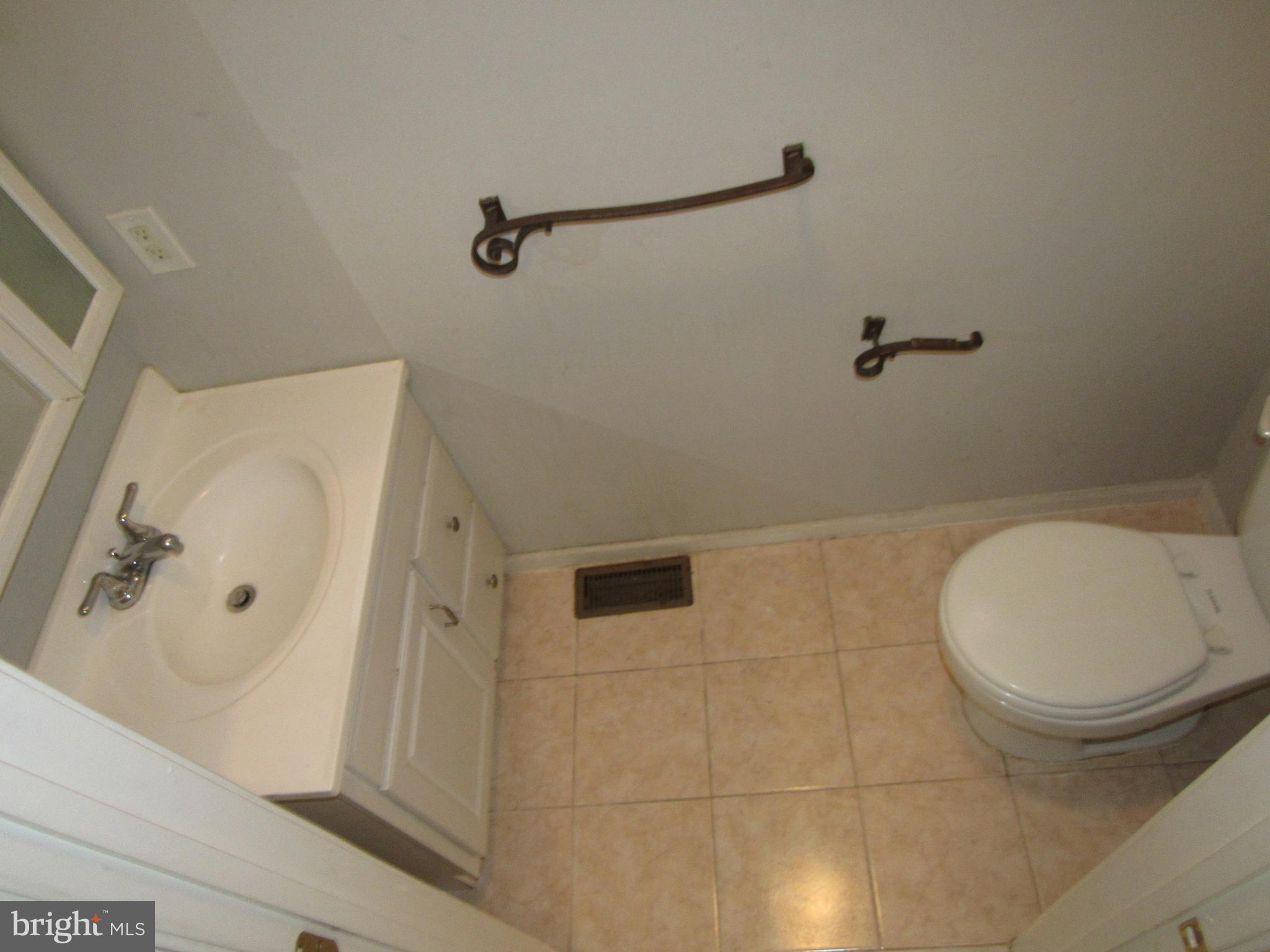 13494 Proctor Road Philadelphia, PA 19116 - Photo 15 of 26