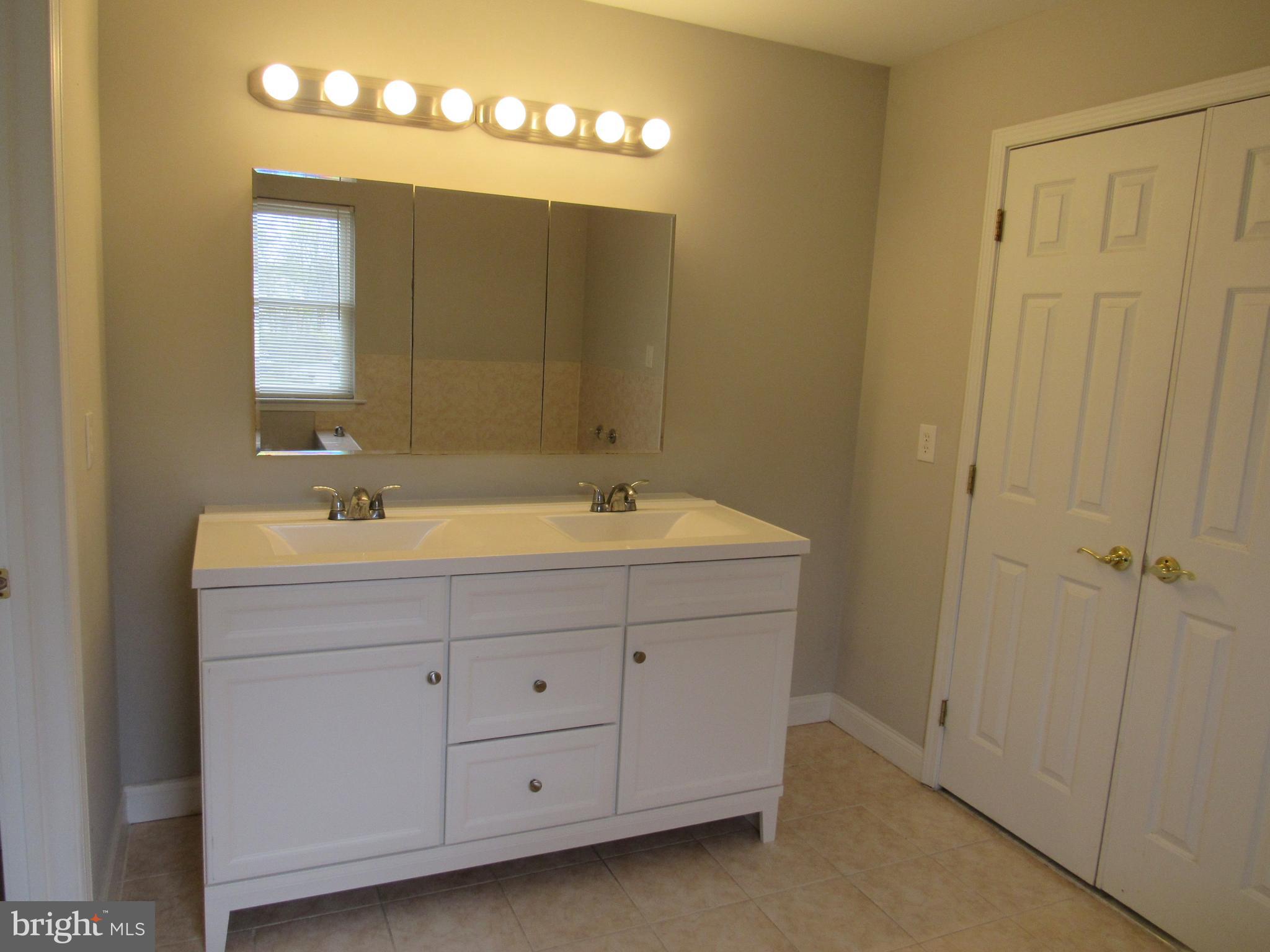 13494 Proctor Road Philadelphia, PA 19116 - Photo 25 of 26