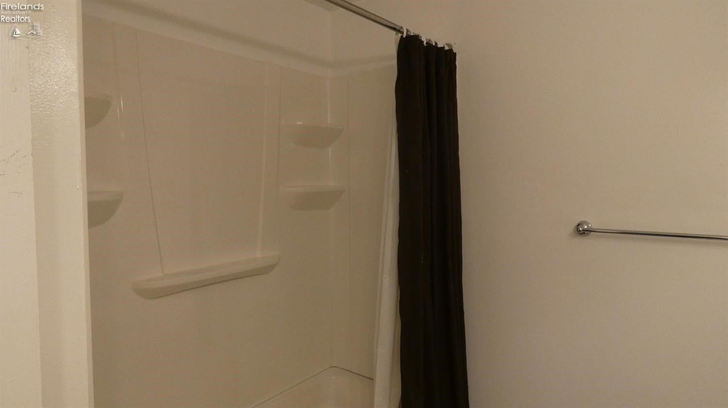 2115 Cleveland Road West, Unit 201A Huron, OH 44839 - Photo 9 of 9 Gallery Image 9