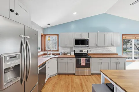 $450,000 | 12522 278th Avenue Northwest, Zimmerman, MN 55398