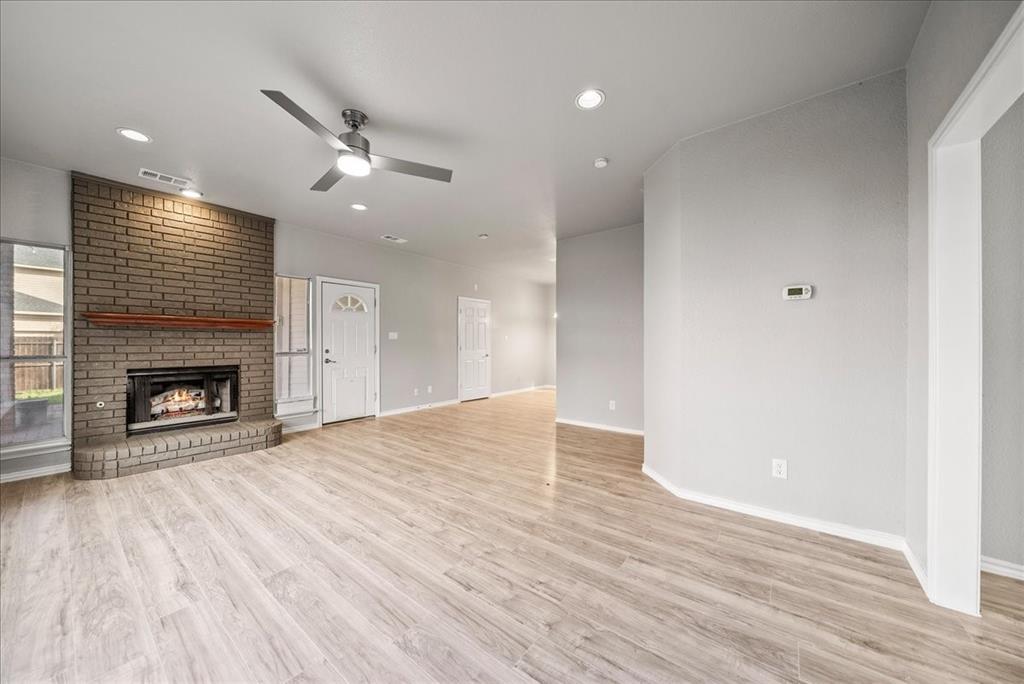 344 Raintree Drive Coppell, TX 75019 - Photo 7 of 31