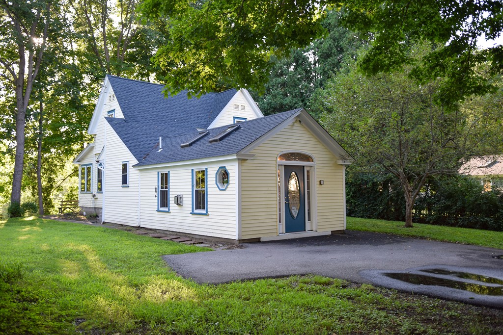 19 Pepperell Road Groton, MA 01450 - Photo 3 of 22