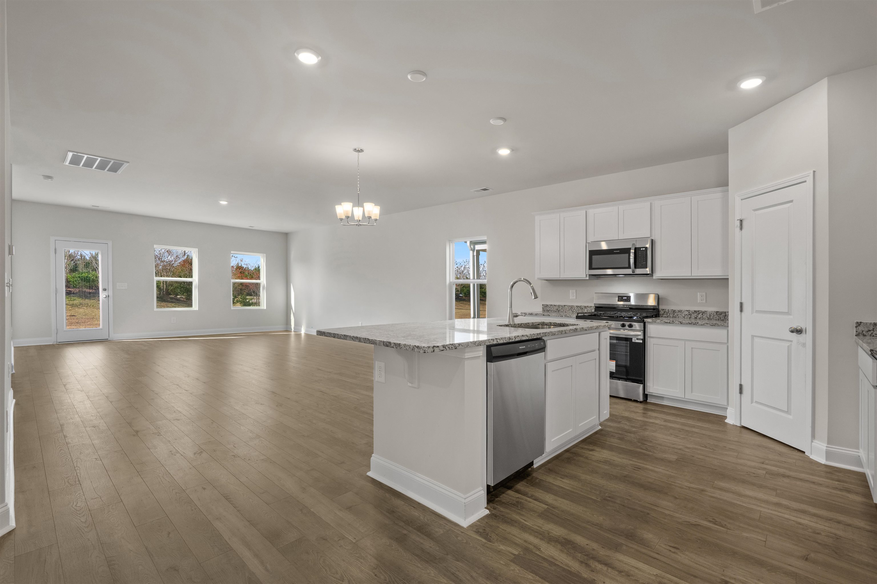 2499 Campton Loop Conway, SC 29527 - Photo 6 of 33