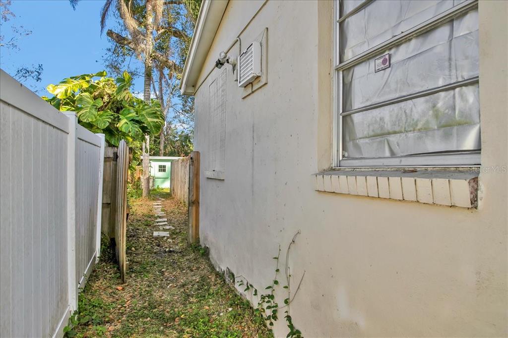 4017 Watson Road Tampa, FL 33610 - Photo 2 of 38