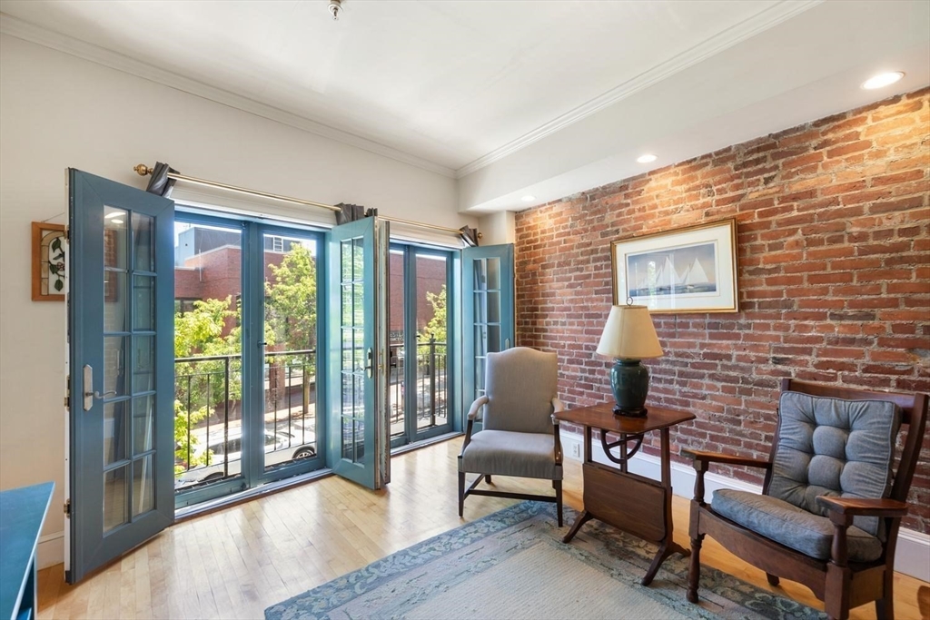 196 Main Street, Unit 1 Gloucester, MA 01930 - Photo 25 of 36