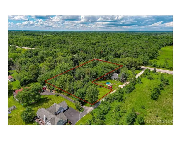 $1,349,900 | 28W185 Geneva Road, West Chicago, IL 60185