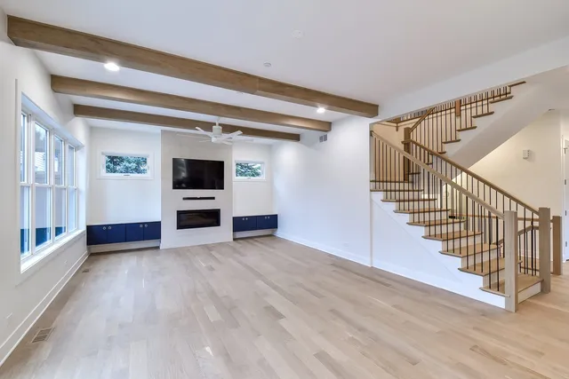 $1,349,900 | 28W185 Geneva Road, West Chicago, IL 60185