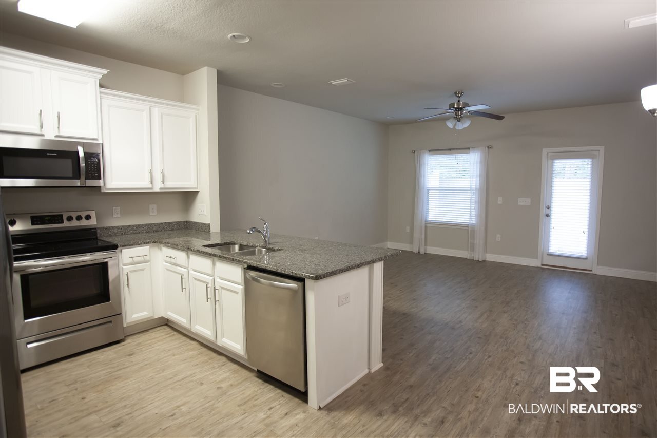25806-23 Pollard Road Daphne, AL 36526 - Photo 3 of 17 Main living