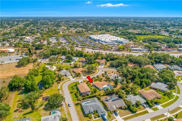 $359,000 | 2524 Dora Court, Lehigh Acres, FL 33971