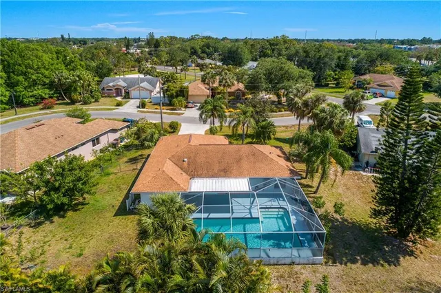 $359,000 | 2524 Dora Court, Lehigh Acres, FL 33971