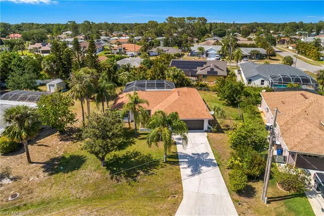 $359,000 | 2524 Dora Court, Lehigh Acres, FL 33971