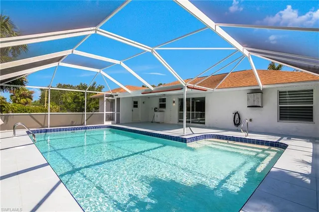 $359,000 | 2524 Dora Court, Lehigh Acres, FL 33971
