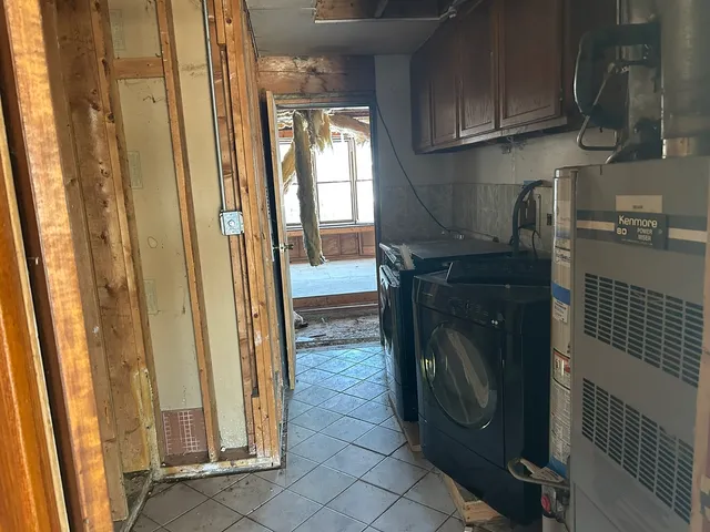 a bathroom with a sink and a toilet
