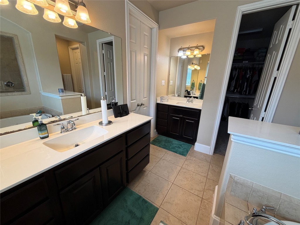 507 Summer Arbor Circle Rosenberg, TX 77469 - Photo 20 of 29 PRIMARY BATHROOM