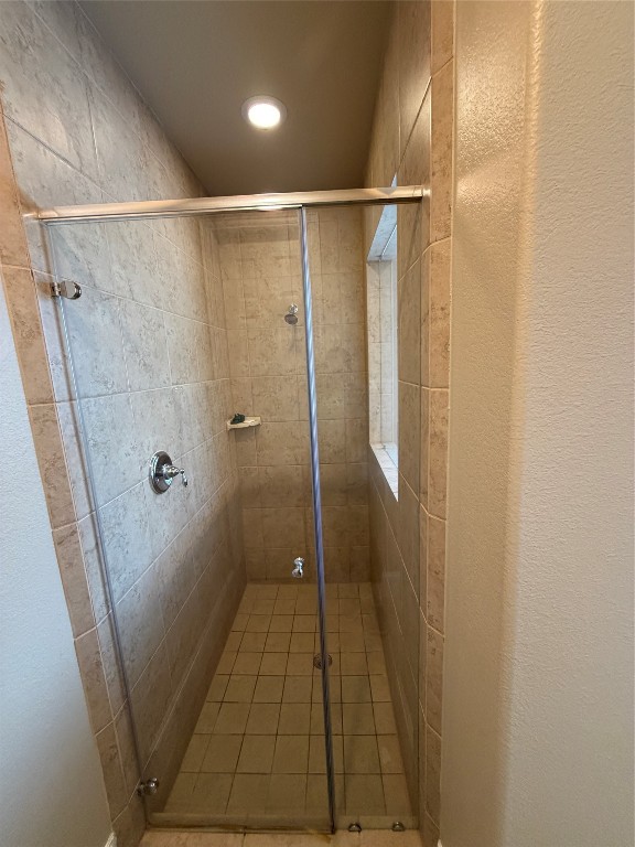507 Summer Arbor Circle Rosenberg, TX 77469 - Photo 21 of 29 PRIMARY SHOWER