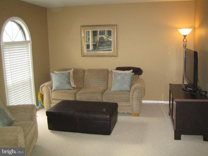 2704 Cornell Court Newtown Square, PA 19073 - Photo 4 of 24 Living Room