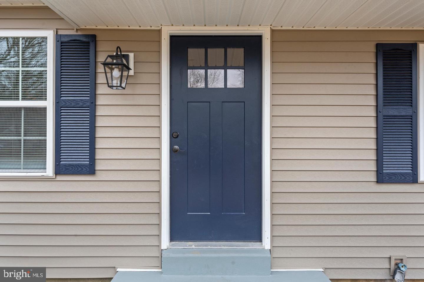 126 Jarmon Road Elkton, MD 21921 - Photo 4 of 21 Charming entrance with classic blue door.