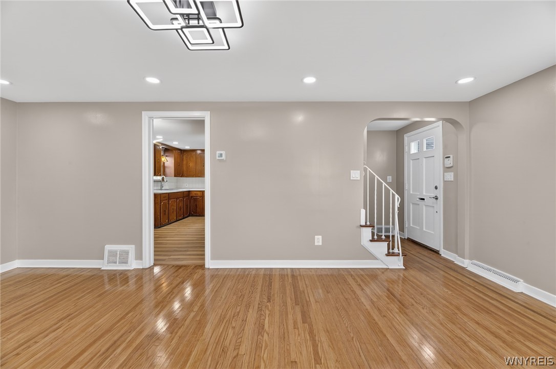 121 Southgate Road Cheektowaga, NY 14215 - Photo 15 of 50
