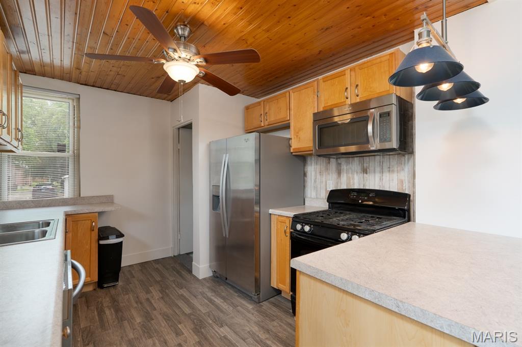 100 West 3rd Street Hartford, IL 62048 - Photo 23 of 38