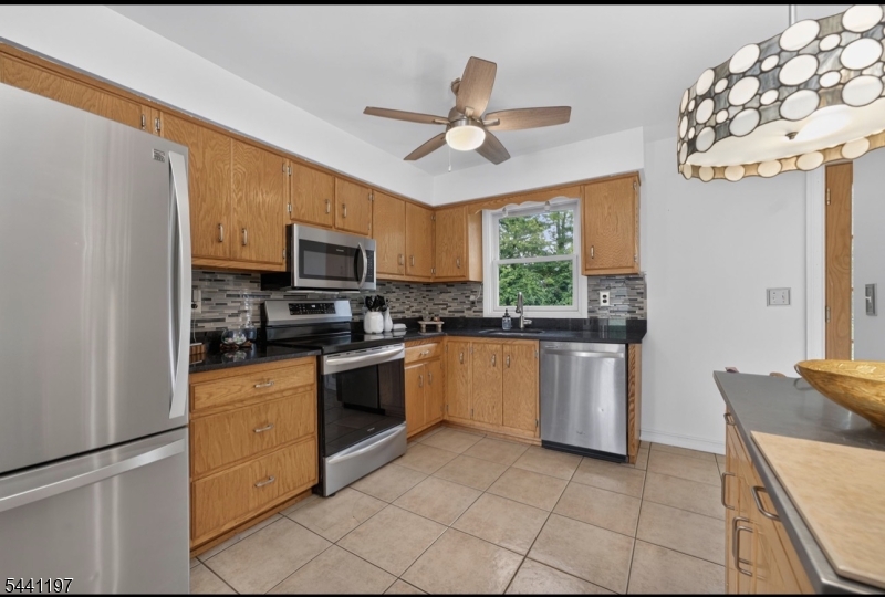 22 Sandra Road Ringoes, NJ 08551 - Photo 14 of 25