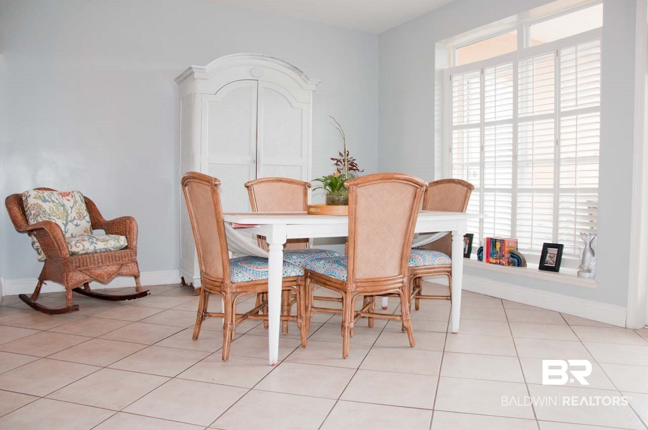 27152 Marina Road, Unit B Orange Beach, AL 36561 - Photo 16 of 37 Dining area
