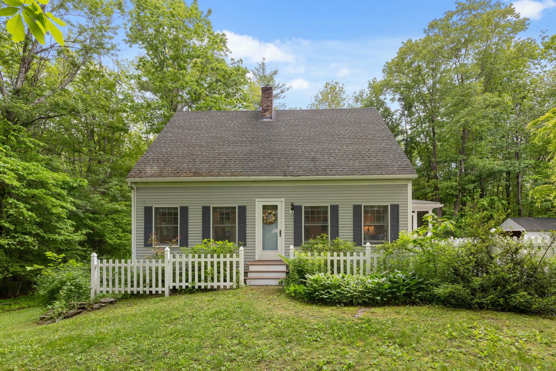 31 Riverside Farm Drive Lee, NH 03861 - Photo 1 of 36 Gallery Image 1