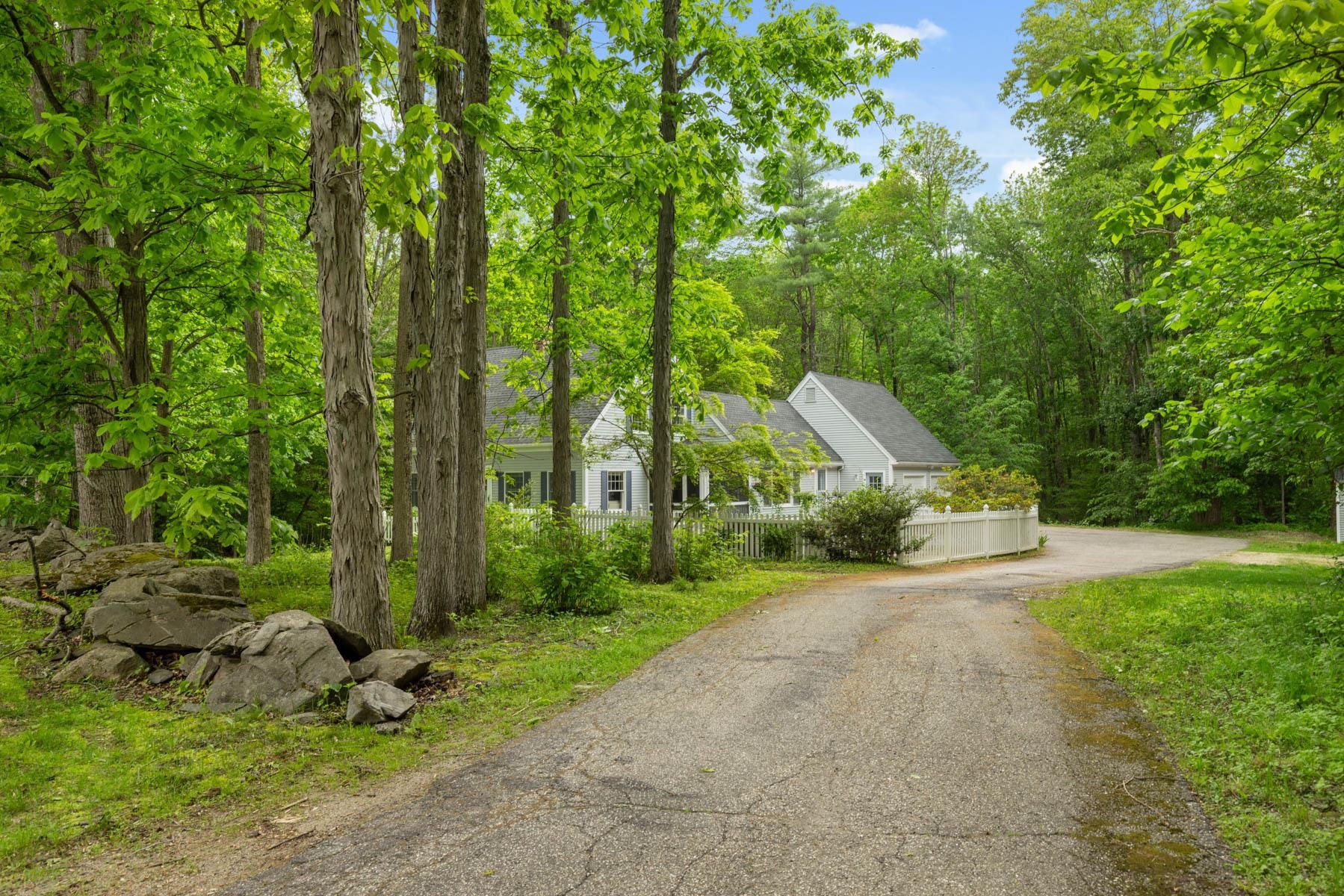 31 Riverside Farm Drive Lee, NH 03861 - Photo 3 of 36 Gallery Image 3