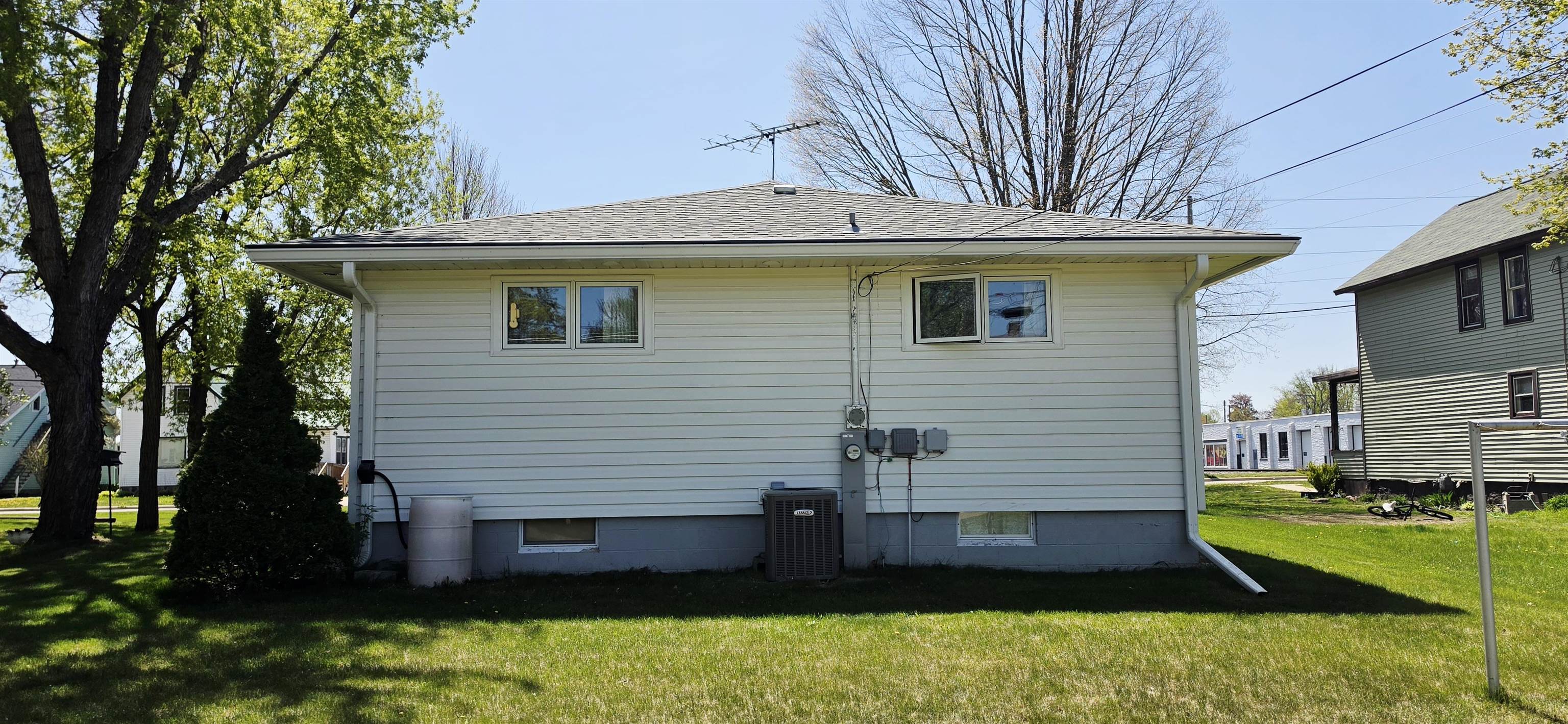 707 East 5th Street Shawano, WI 54166 - Photo 35 of 37