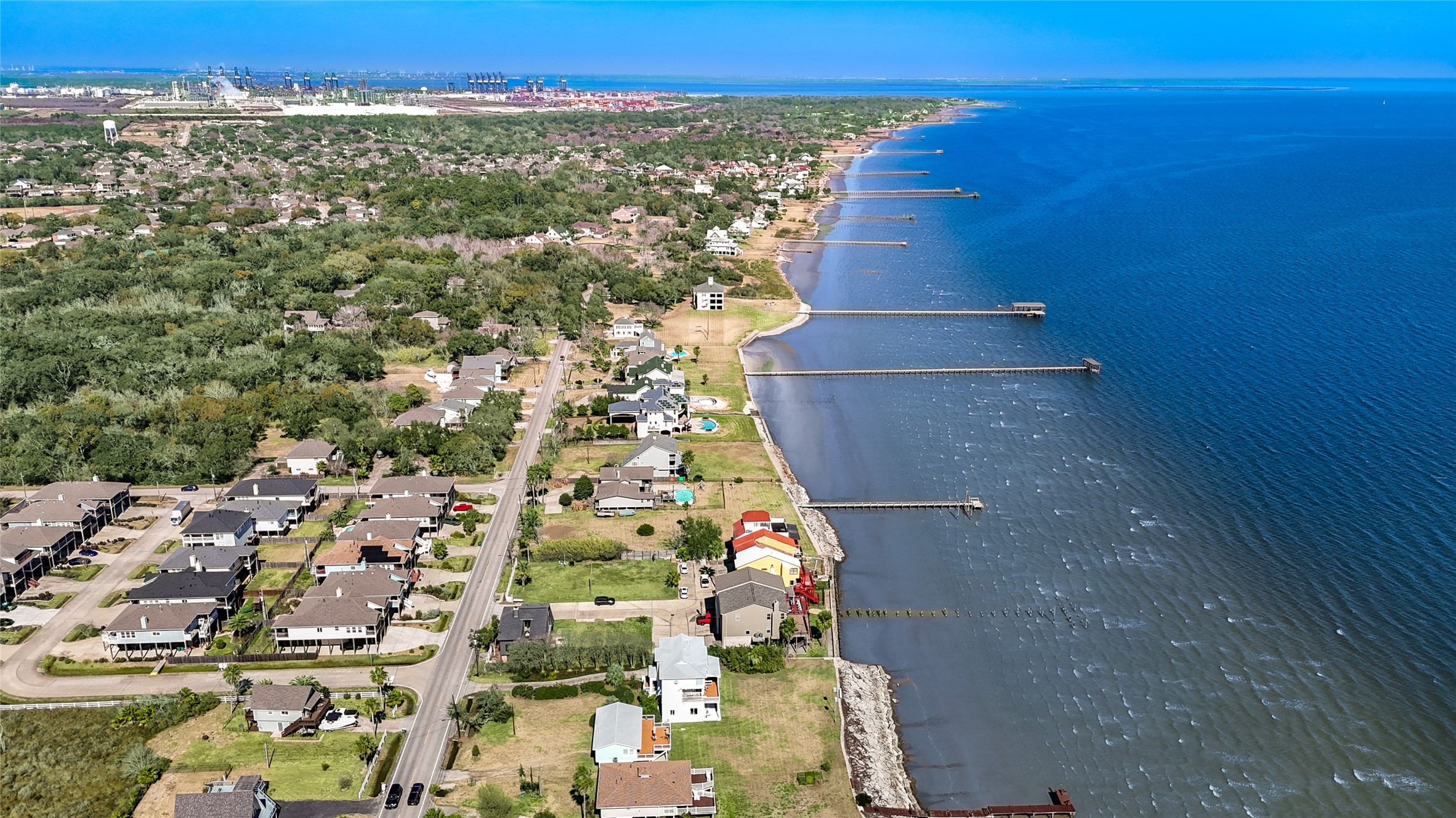2102 Todville Road Seabrook, TX 77586 - Photo 14 of 19 Positioned along the shoreline with easy access to Hwy 146, this location makes commuting simple while keeping you tucked into a relaxed waterfront setting.