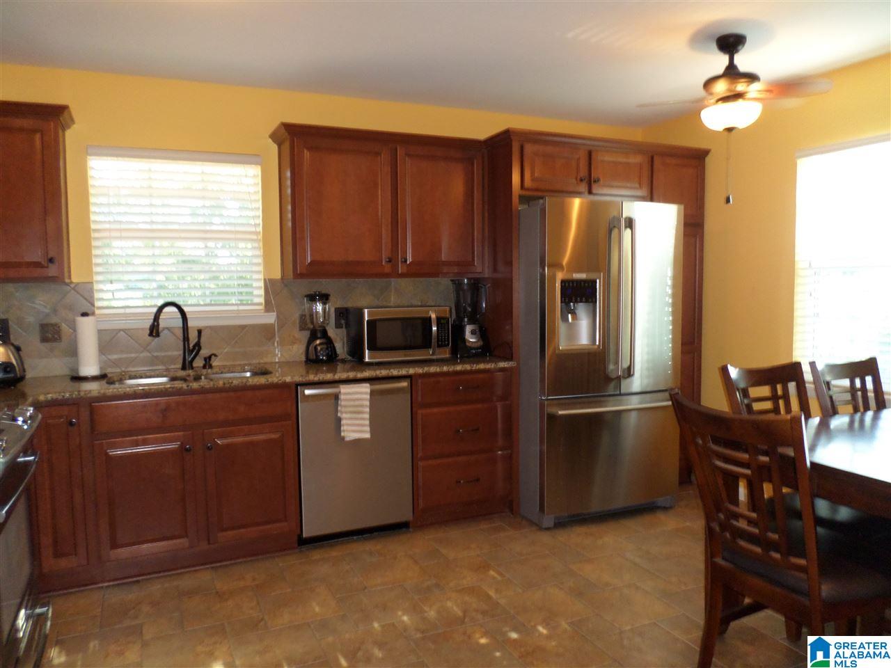 461 4th Place Pleasant Grove, AL 35127 - Photo 16 of 41