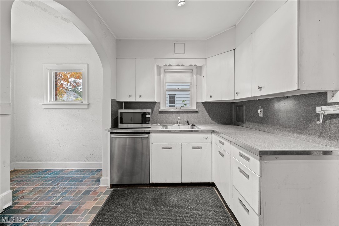 1027 Pennfield Road Cleveland, OH 44121 - Photo 27 of 49 Gallery Image 27