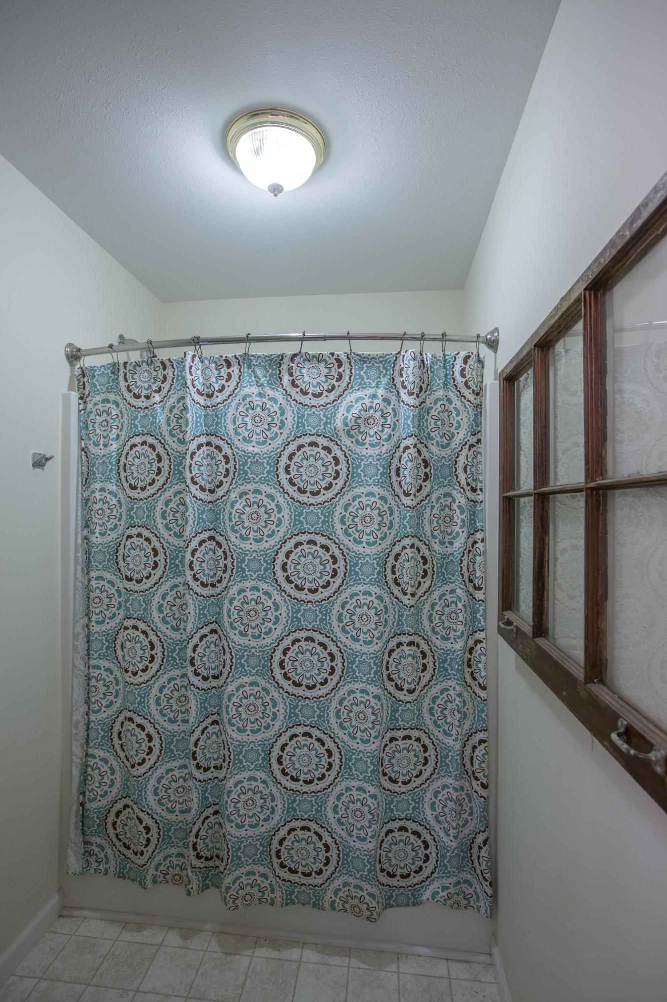 1002 Daugherty Ferry Road Sale Creek, TN 37373 - Photo 29 of 41 Hallway Full Bath