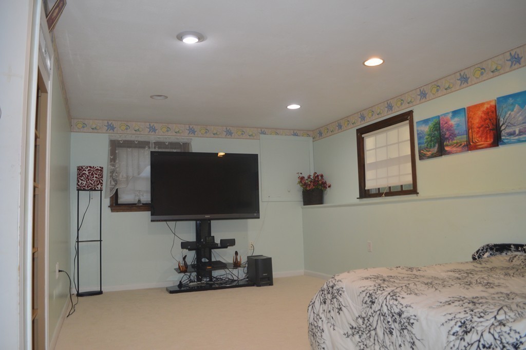 136 Allen Road Billerica, MA 01821 - Photo 11 of 20 Gallery Image 11