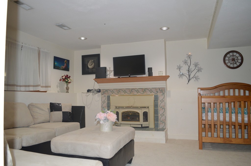 136 Allen Road Billerica, MA 01821 - Photo 12 of 20 Gallery Image 12