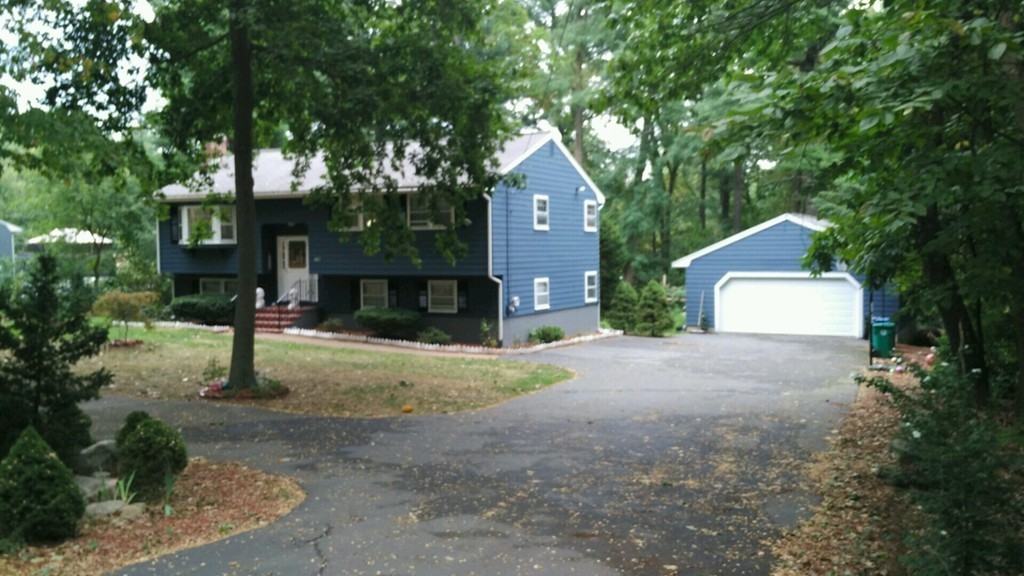 136 Allen Road Billerica, MA 01821 - Photo 3 of 20 Gallery Image 3