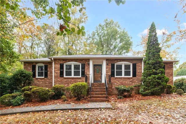 $357,900 | 101 Shady Oak Court, Clemmons, NC 27012