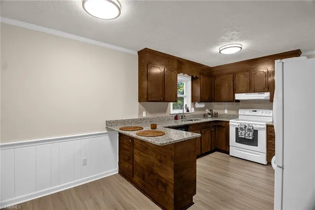 $357,900 | 101 Shady Oak Court, Clemmons, NC 27012