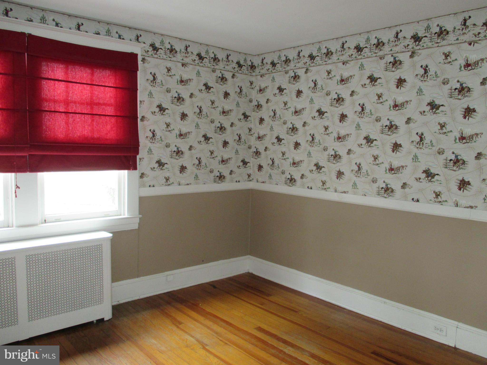 203 Mallow Hill Road Baltimore, MD 21229 - Photo 13 of 30 Rear Bedroom with large closet