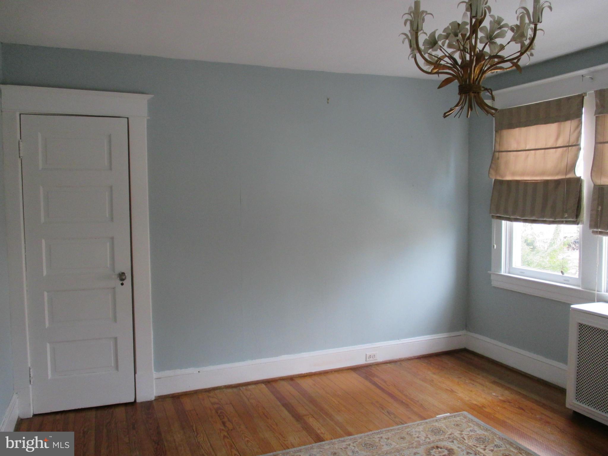 203 Mallow Hill Road Baltimore, MD 21229 - Photo 15 of 30 Bedroom (Master) with wall of windows