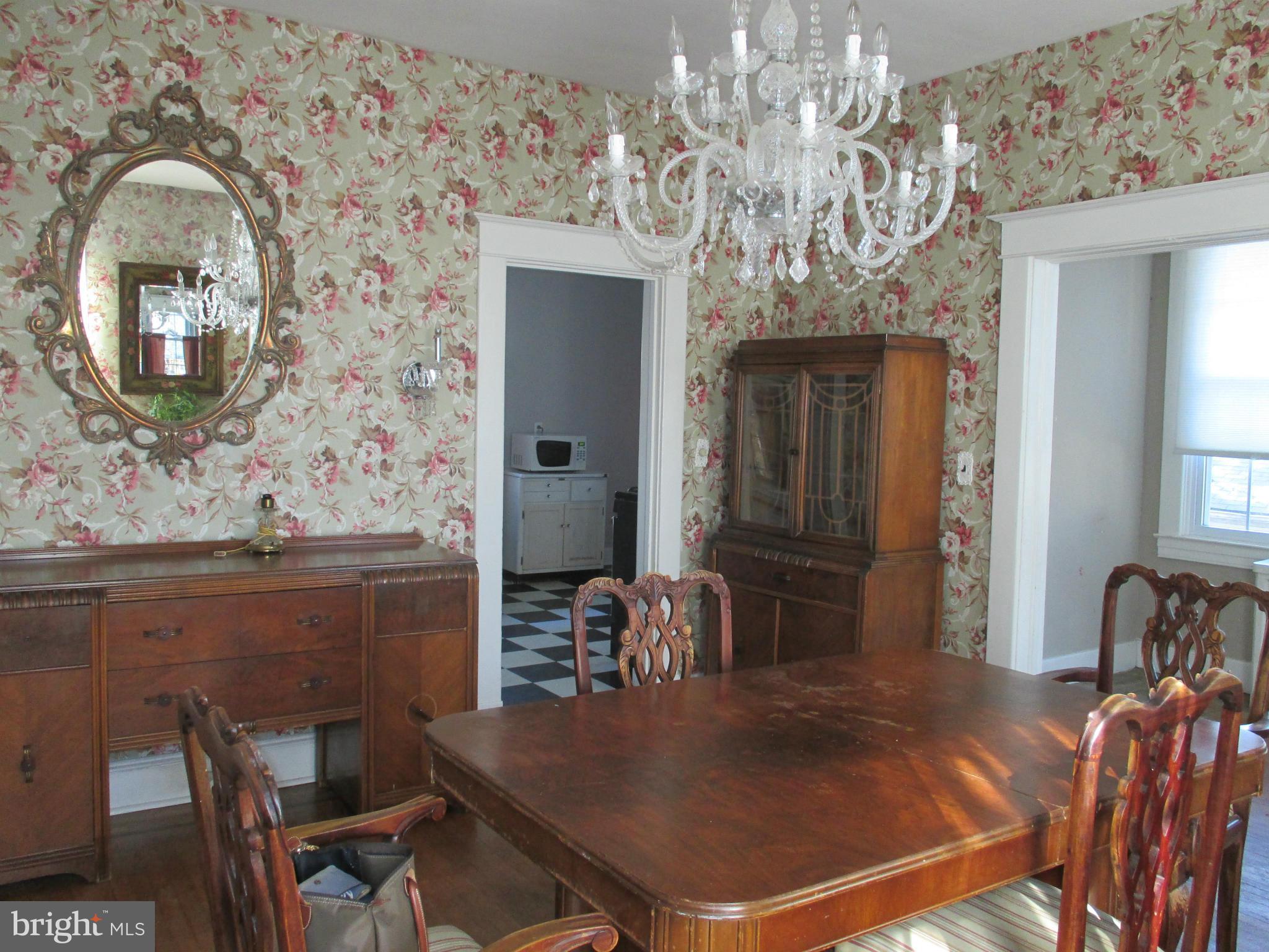 203 Mallow Hill Road Baltimore, MD 21229 - Photo 5 of 30 Dining Room