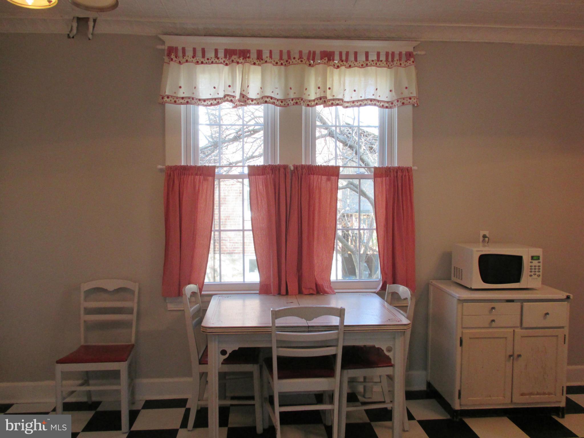 203 Mallow Hill Road Baltimore, MD 21229 - Photo 7 of 30 Eat In Country Kitchen