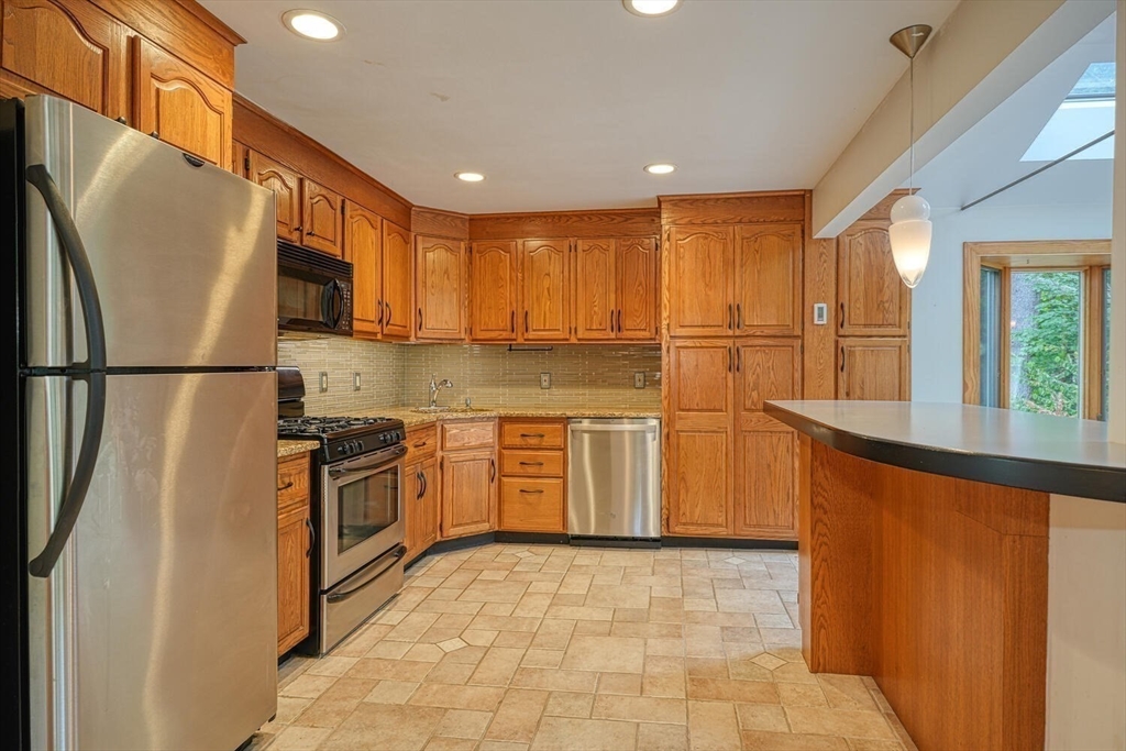 60 Jarman Road Sudbury, MA 01776 - Photo 4 of 35 Gallery Image 4