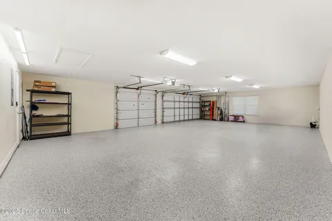 a view of a livingroom with furniture