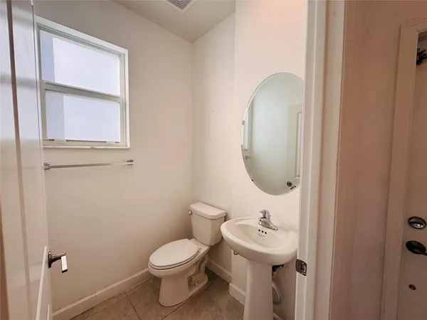 $3,400 | 2437 Northwest 131st Street, Unit 2437, Miami, FL 33167